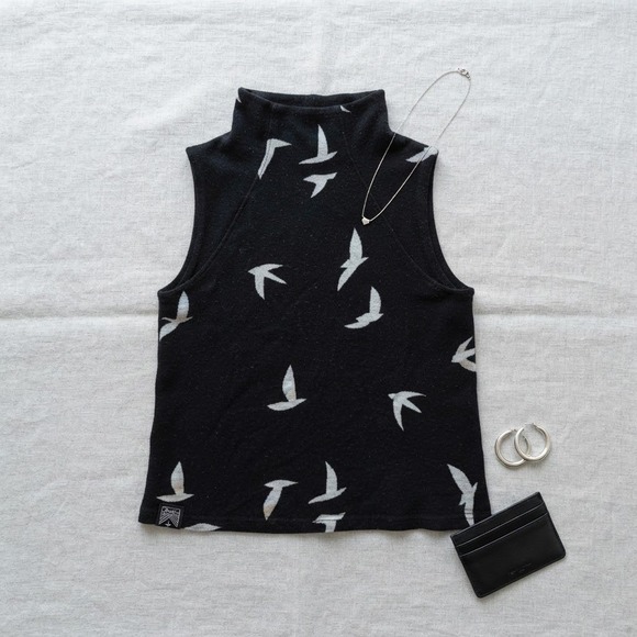 oiselle Tops - Oiselle Mock Neck Top Womens S Black Bird Print Merino Wool Sleeveless Sport